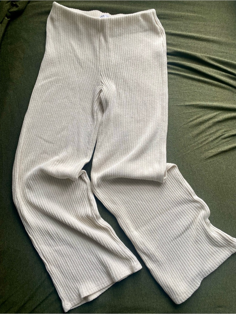 Quiet Luxury | Zara Cream Ribbed Flare Knit Pants